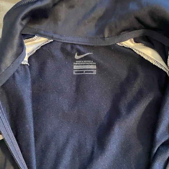 Nike Women's Navy and White Training Jacket Zip Up Small - Picture 11 of 15